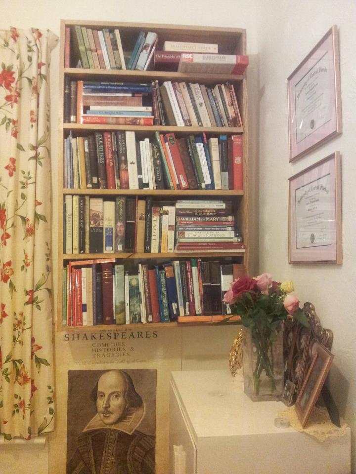 17thCLady'sBookshelf